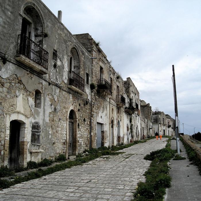 O localitate-fantomă din Spania a ieșit de sub ape după 30 de ani, ca urmare a secetei care a lovit țara