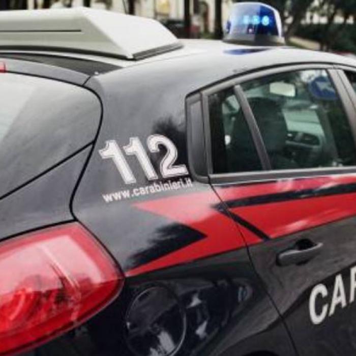 Român, arestat la Roma. Bărbatul ascundea în casă arme și 5 kg de droguri