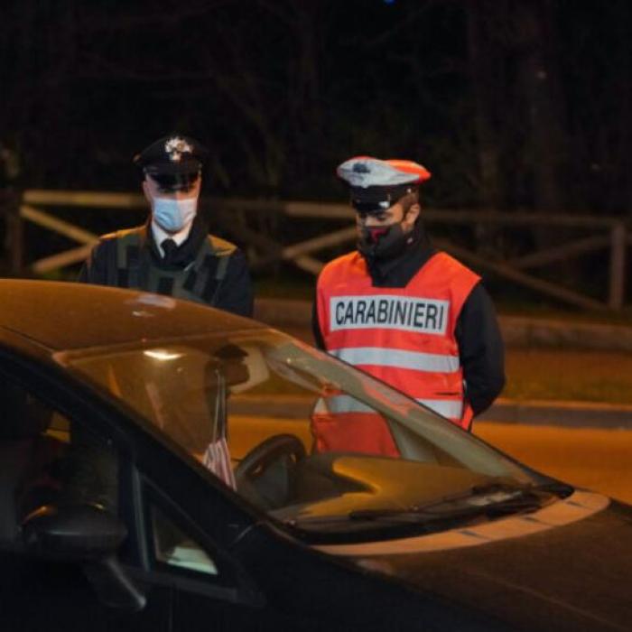 Italia. Un român a furat o mașină, cu care a ajuns în șanț: „Am mers să cumpăr țigări” 