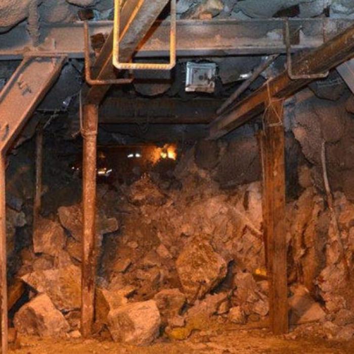 Explozie uriașă, cu cel puțin 60 de morți, într-o mină de aur din Burkina Faso. Dinamita folosită ar fi luat foc