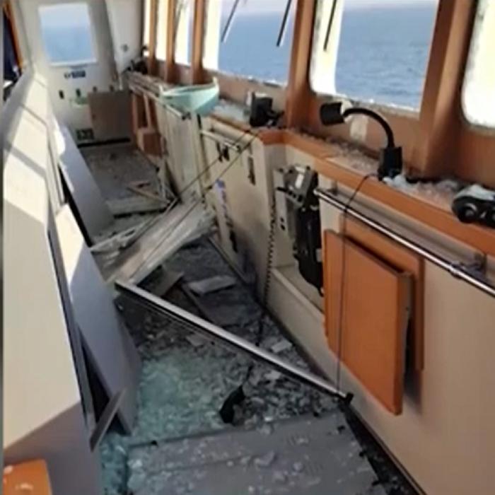 O bombă a lovit un vapor aflat în drum spre România, în Marea Neagră