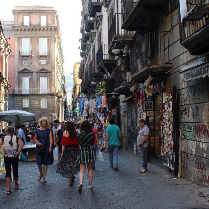 Italia. Două spargeri în aceeași seară într-un cartier din Napoli. Unul dintre hoți este de naționalitate română