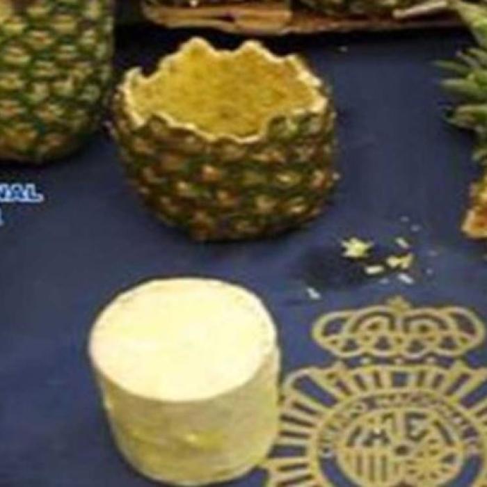 Spania. Româncă, membră a unei rețele de traficanți de droguri. Captură de 750 kg de cocaină, ascunsă în ananas