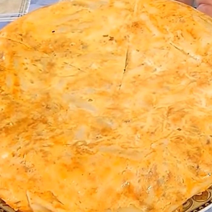 Omleta cu macaroane, un deliciu! Va deveni slăbiciunea ta. Se pregătește rapid și ușor