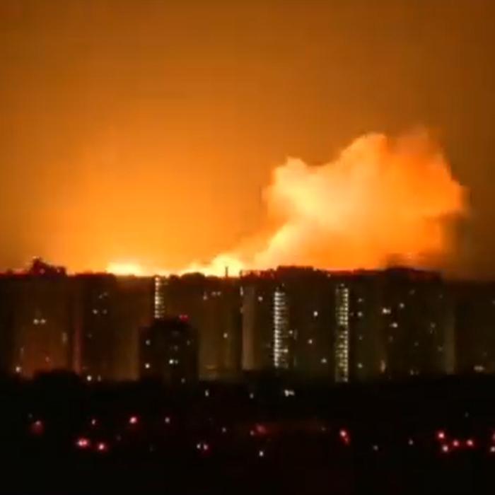 „Alerta roșie” la Kiev, după o explozie puternică: Ocupanții au efectuat un raid aerian; există victime (VIDEO)