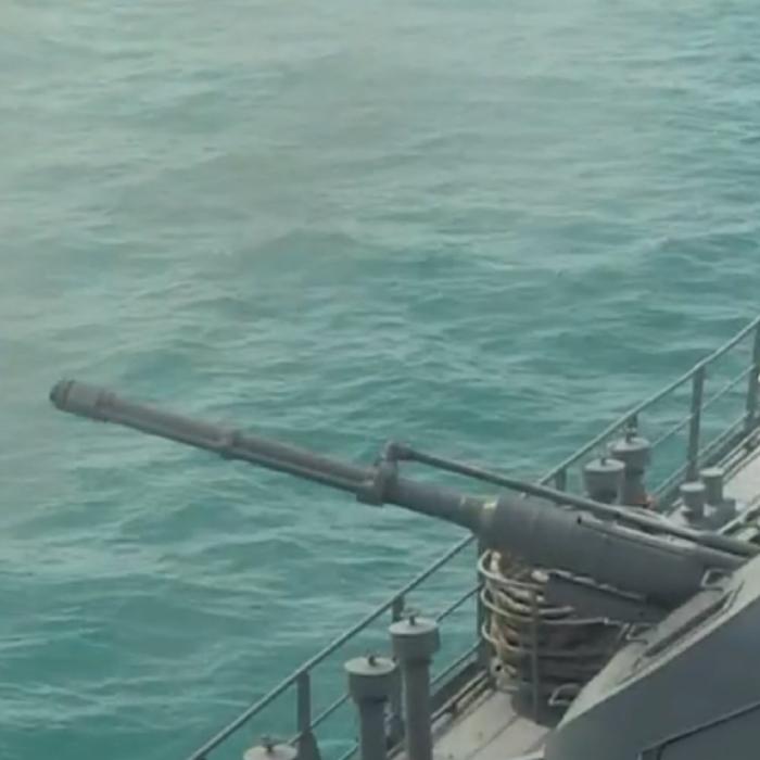 Turcia blochează în continuare strâmtorile Bosfor şi Dardanele pentru navele militare ruse