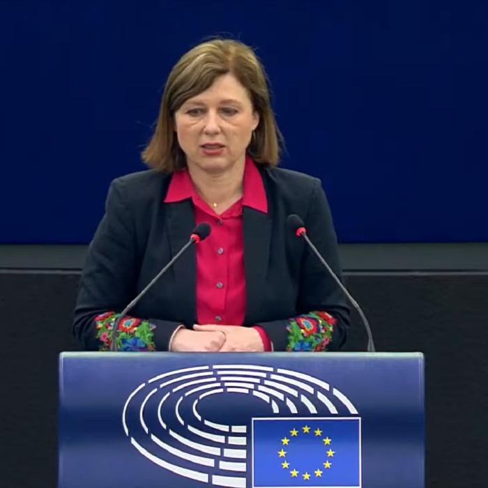 Scriitoarea ucraineană Oksana Zabujko: „În orice război femeile ajung să fie ţintele cele mai vulnerabile''