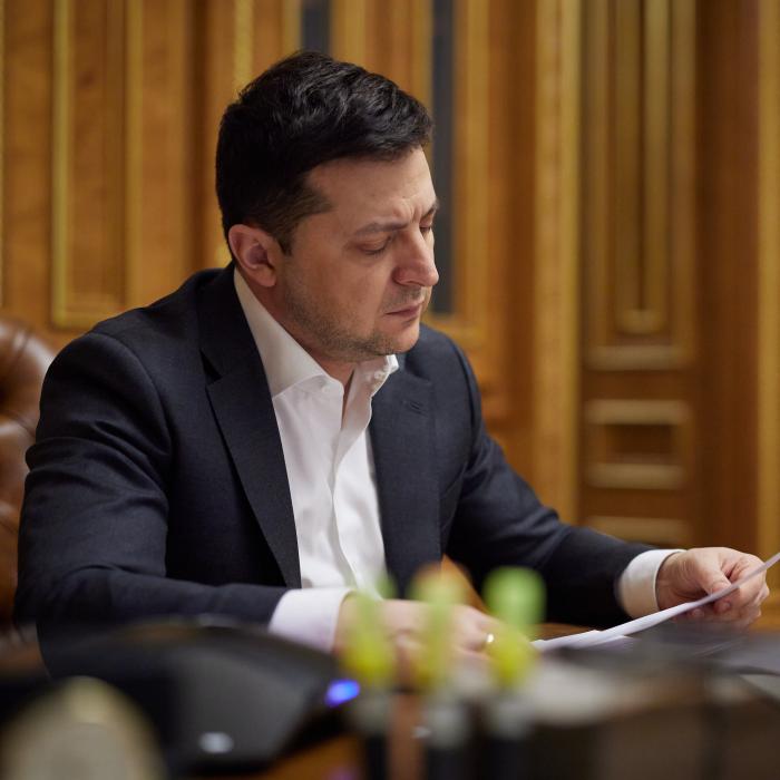 Kievul e în căutarea unei noi alianţe de securitate, în timp ce Zelenski „recunoaşte“ că Ucraina nu poate adera la NATO