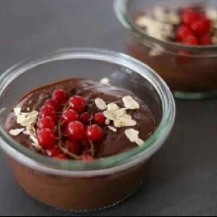 Budincă delicată, gata în 4 minute. Ai nevoie doar de câteva ingrediente pentru un desert ușor ca o pană