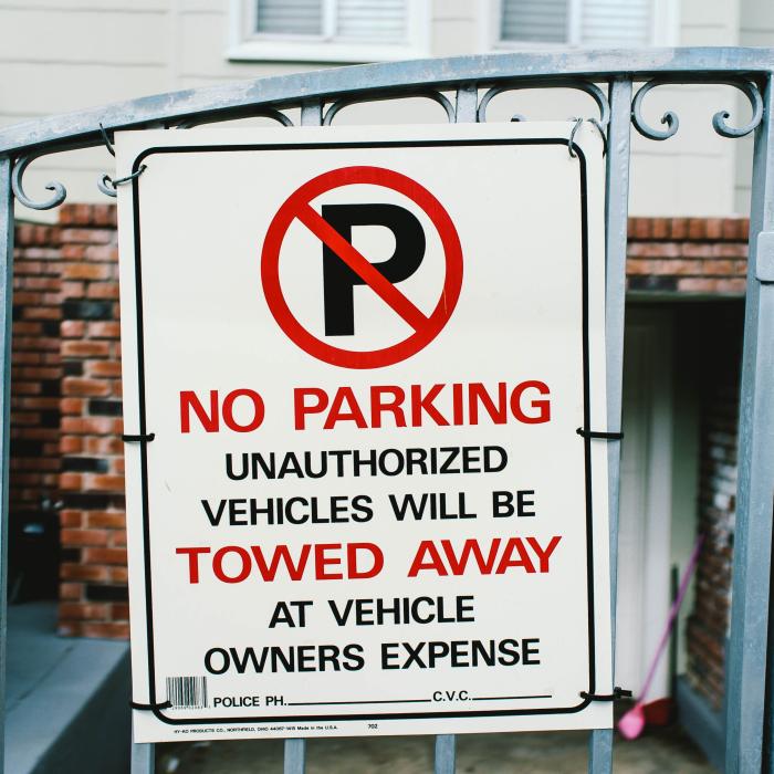 Italia. Unui român i-a fost sechestrată mașina de poliția locală italină după ce a parcat ilegal