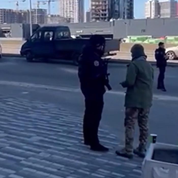 Doi români s-au dus la Kiev ca să vadă dacă chiar este război: „Era totul distrus”