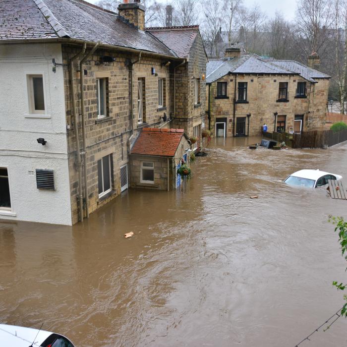 Pericol de viituri. Cod galben de inundaţii pe râuri din 16 județe
