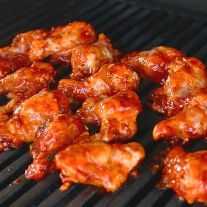 Pui BBQ Korean Glazurat. O rețetă exotică gata în 15 minute! Delectează-te cu arome inedite, ușor picante