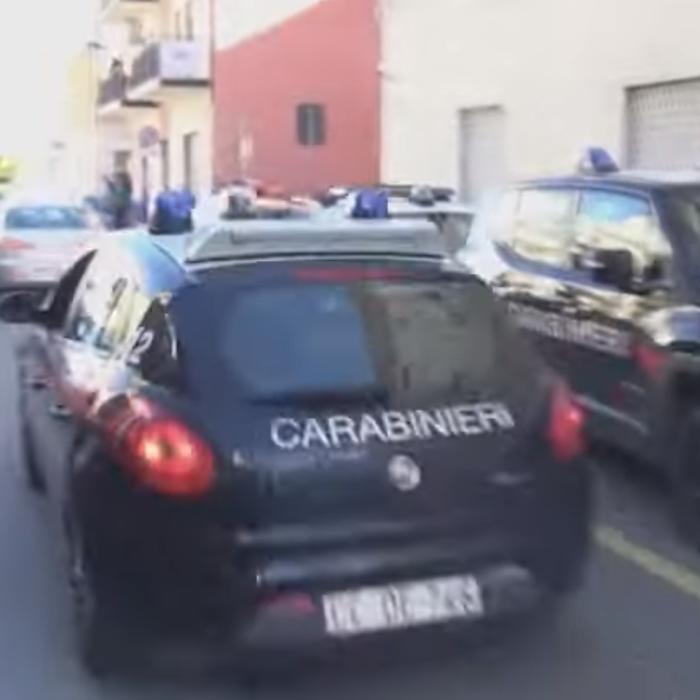 Italia. Casa groazei în zona Vercelli, fetiță abuzată sexual: părinții și 5 clienți arestați