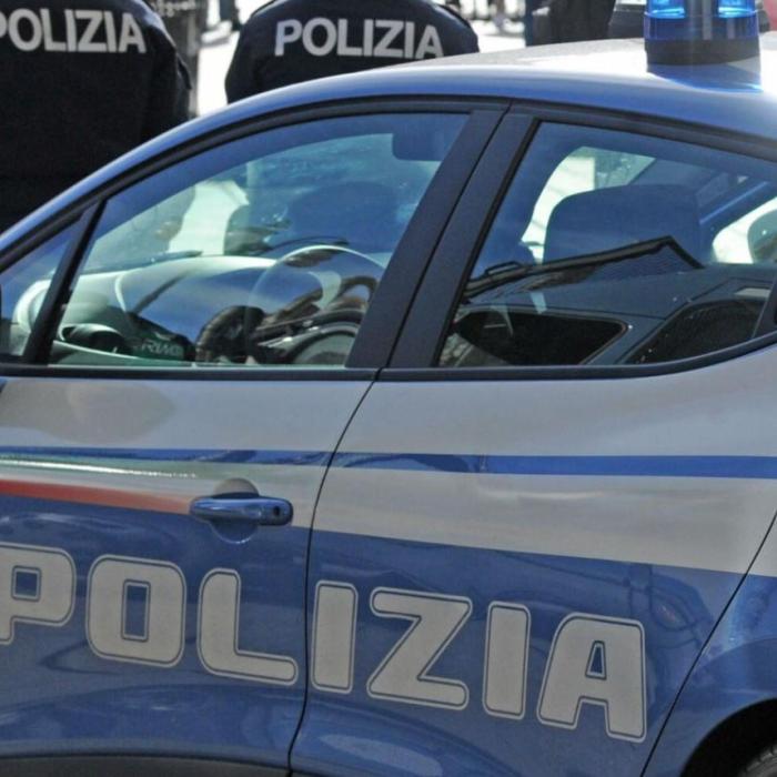 Italia. Un hoț român, care a furat un telefon mobil și a fugit cu o mașină furată, arestat  