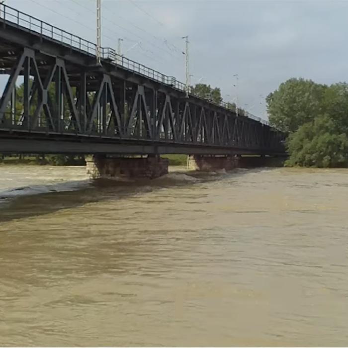 Un pod va fi construit peste Siret. Marți a fost semnat contractul pentru execuția lucrării