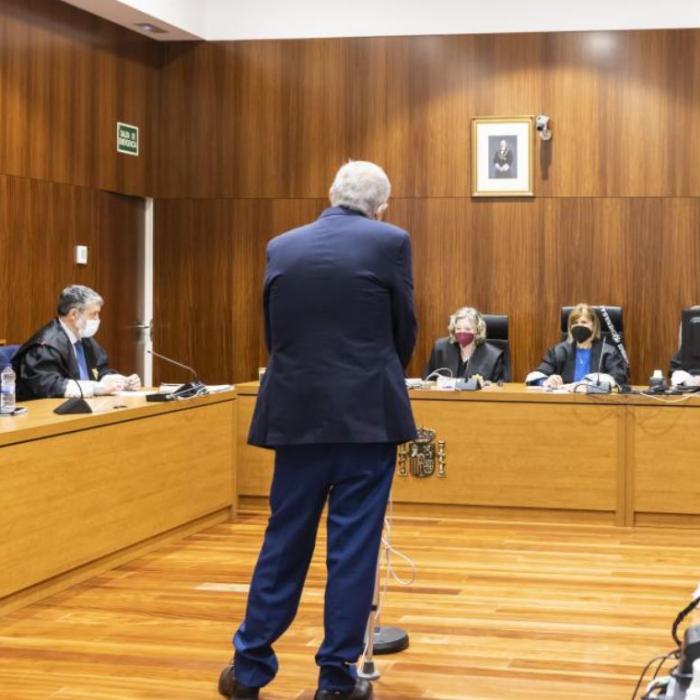 Spania. O româncă acuză un polițist de violență: "Mi-a răsucit brațul. Nu puteam să respir" / Polițistul se apără: "I-am cerut doar actele"