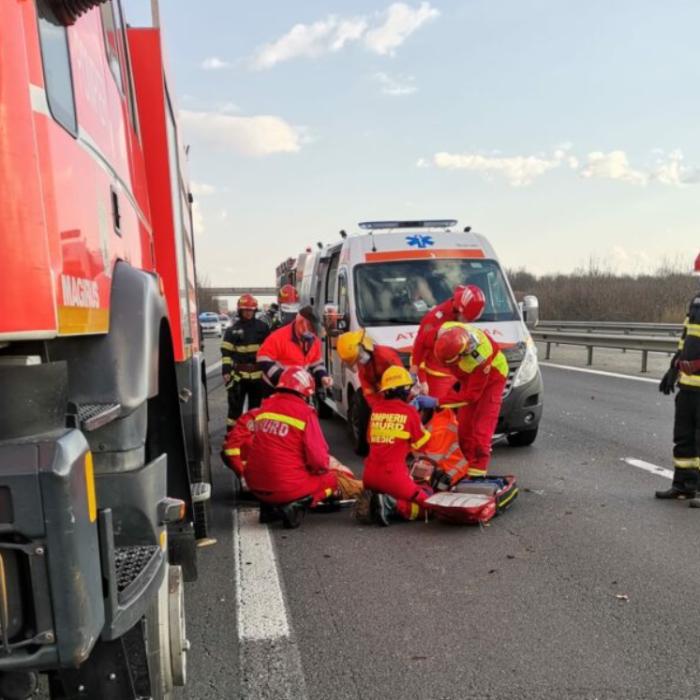 Vrancea: Accident grav produs pe DN 2. Patru persoane au fost rănite