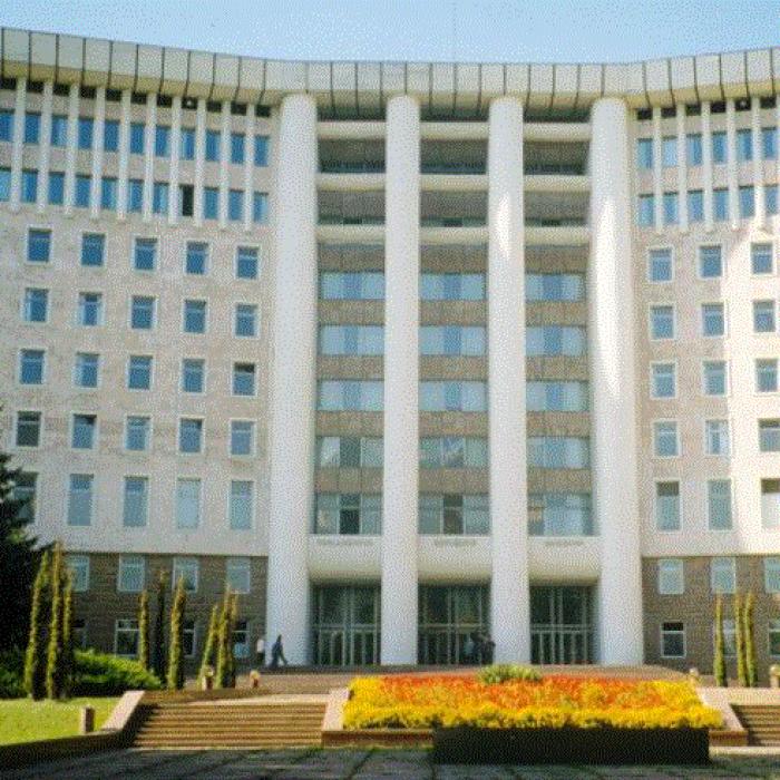 Ambasadorul Rusiei la Chişinău, convocat la MAEIE, după atacul la adresa Maiei Sandul în contextul interzicerii simbolului ''Z'' 