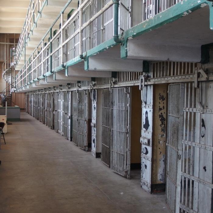 Italia. Un român a fugit din arestul la domiciliu pentru că nu o mai suporta pe iubita sa. „Arestați-mă. Sunt liniștit doar când dormim”