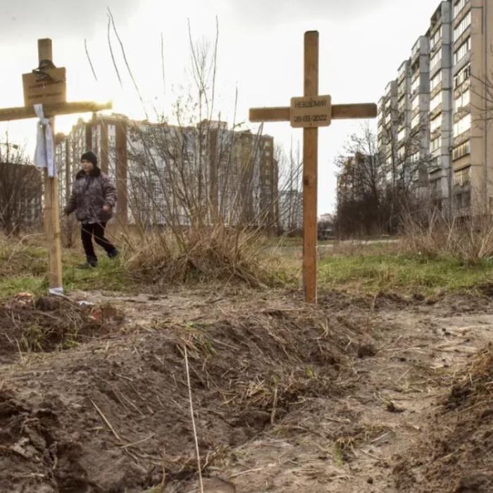 A treia groapă comună găsită în apropiere de Mariupol