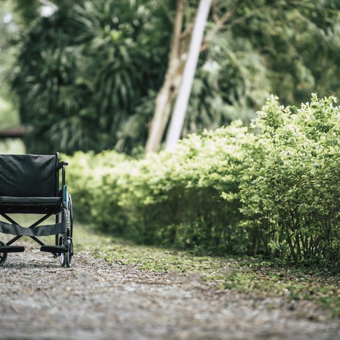 Spania. Român, paralizat după un accident de muncă. Mama tânărului: „Mi-am părăsit tot în țară să vin la copilul meu”