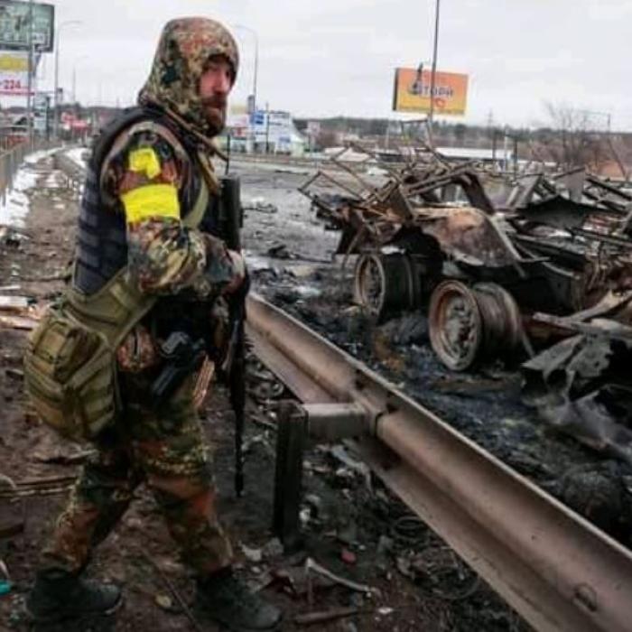 Militarii ruși obligă patronii ucraineni să redeschidă magazinele și să accepte doar ruble. Produsele ucrainene, înlocuite cu cele din Crimeea