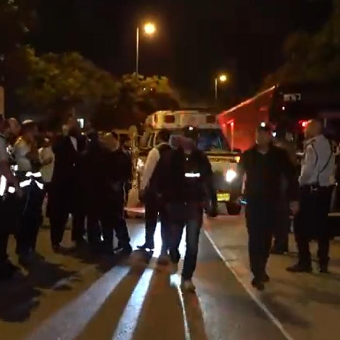 Un nou atac terorist în Israel: Mai mulţi morți şi răniţi. Agresorii sunt căutaţi de poliţie - VIDEO