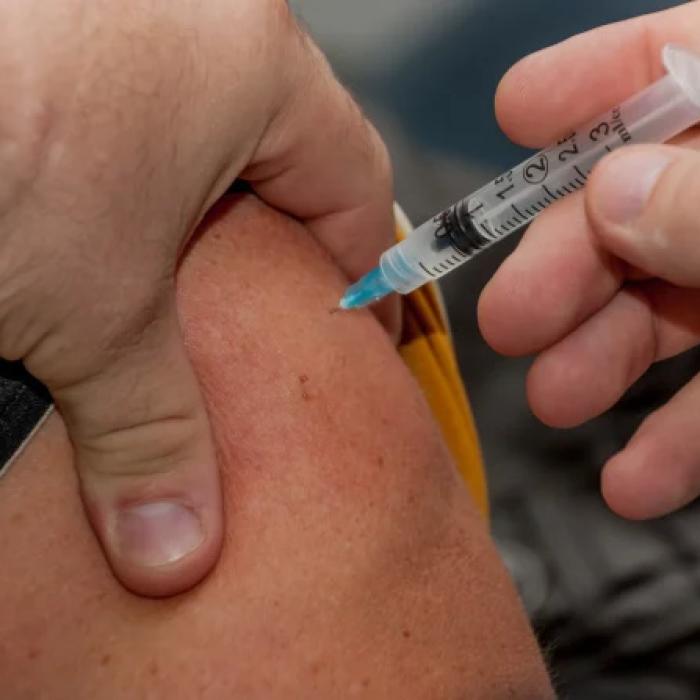  SUA  limitează utilizarea unui vaccin din cauza suspiciunilor legate de „riscul de tromboză rară”