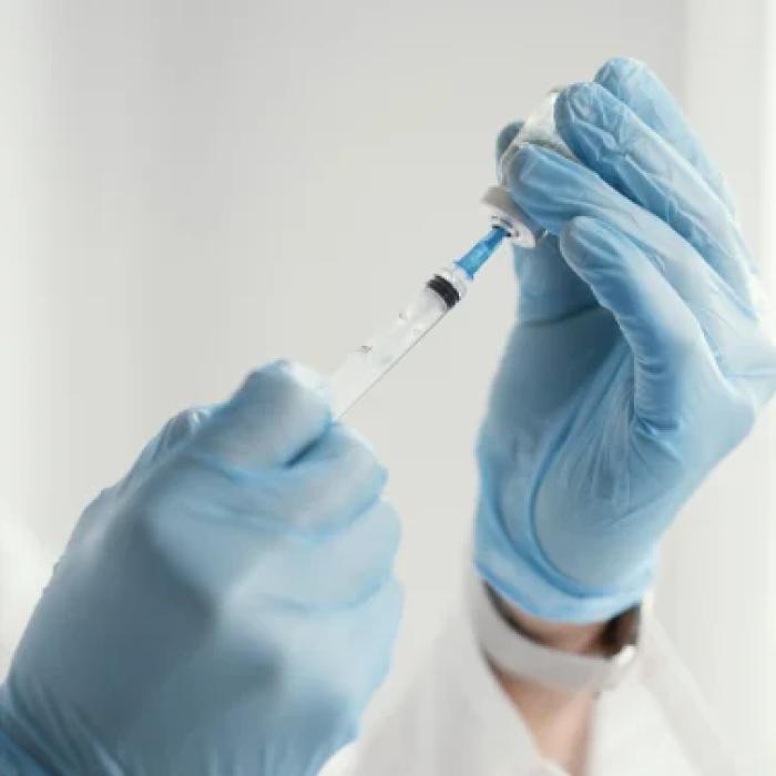 În România începe vaccinarea cu doza a IV-a, anti Covid 