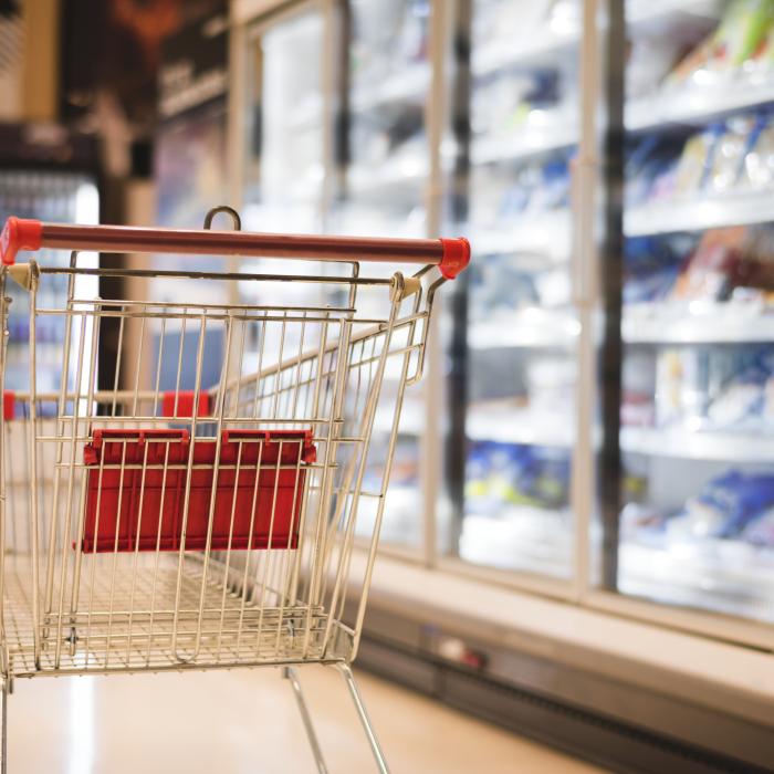 Românii achită cel mai scump coş de cumpărături: 146 de euro lunar, doar pe alimente