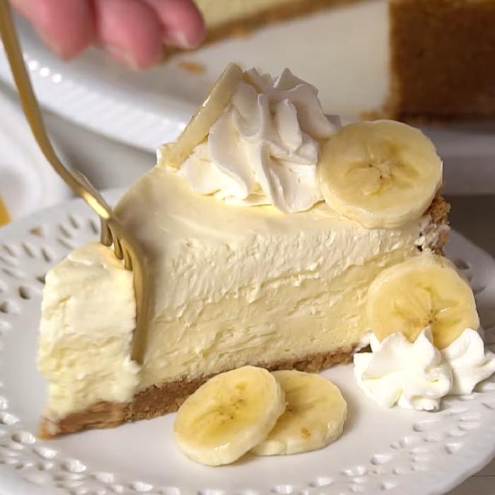 Cheesecake cu banane fără coacere. Desertul perfect pentru zilele călduroase de vară