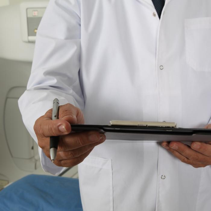Tot mai mulți tineri sănătoși mor brusc din cauza unui sindrom misterios. Medicii caută răspunsuri prin intermediul unui nou registru național