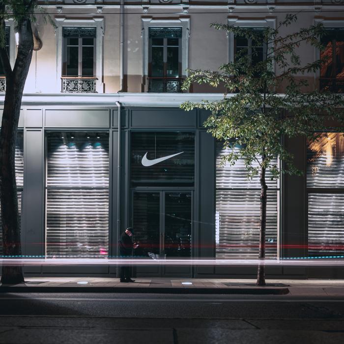 Nike anunță că va ieși complet din Rusia, la trei luni după ce și-a suspendat operațiunile din această țară în urma invaziei Ucrainei