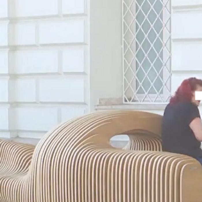 Un tânăr român a creat o structură care uimește Europa: „E mai mult decât o bancă”