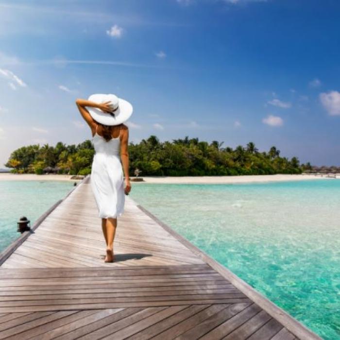 Unul din doi angajați români pleacă în concediu anul acesta. Românii preferă vacanțele în străinătate și cazarea la hotel