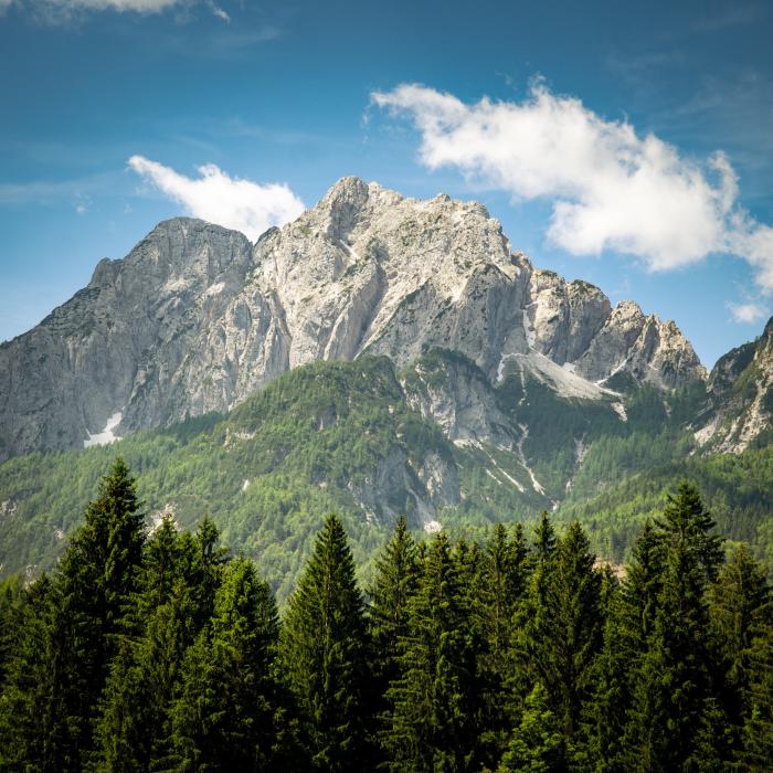 Ești un fan al temperaturilor mai scăzute? Scapă de căldură în aceste opt destinații răcoroase