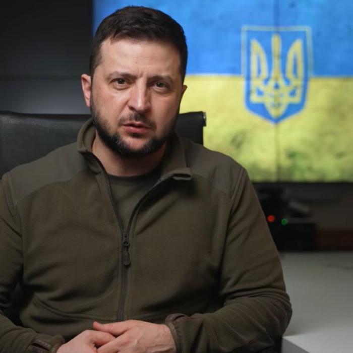 Volodimir Zelenski, în vizită la trupele ucrainene din linia întâi a frontului. 'Doar un fraier poate să creadă că totul le merge perfect'