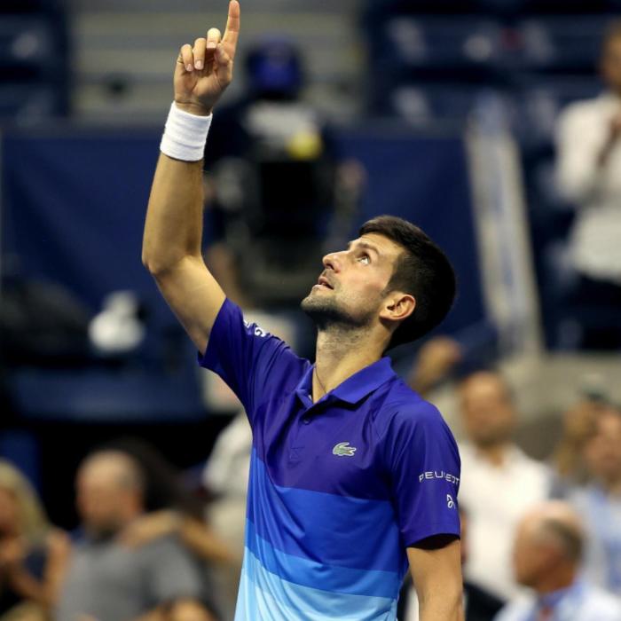 Ducesa de Cambridge i-a înmânat tenismenului, Novak Djokovic, al patrulea său titlu consecutiv la Wimbledon