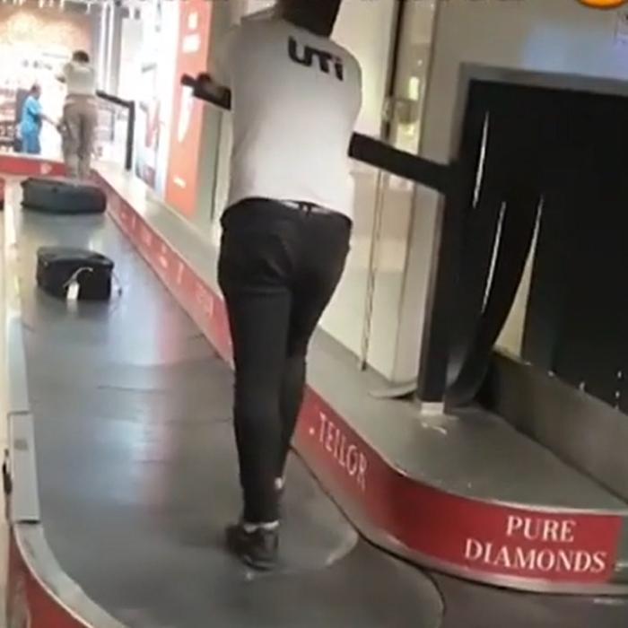 O defecţiune care a blocat temporar banda de bagaje, rezolvată româneşte, pe Otopeni