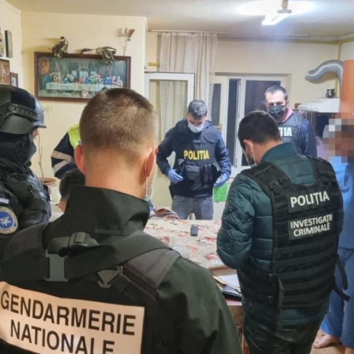 Franța. Bandă de români, specializată în furtul telefoanelor. Erau trimise apoi în Anglia, Italia și România: Prejudiciu - peste 2 milioane de euro