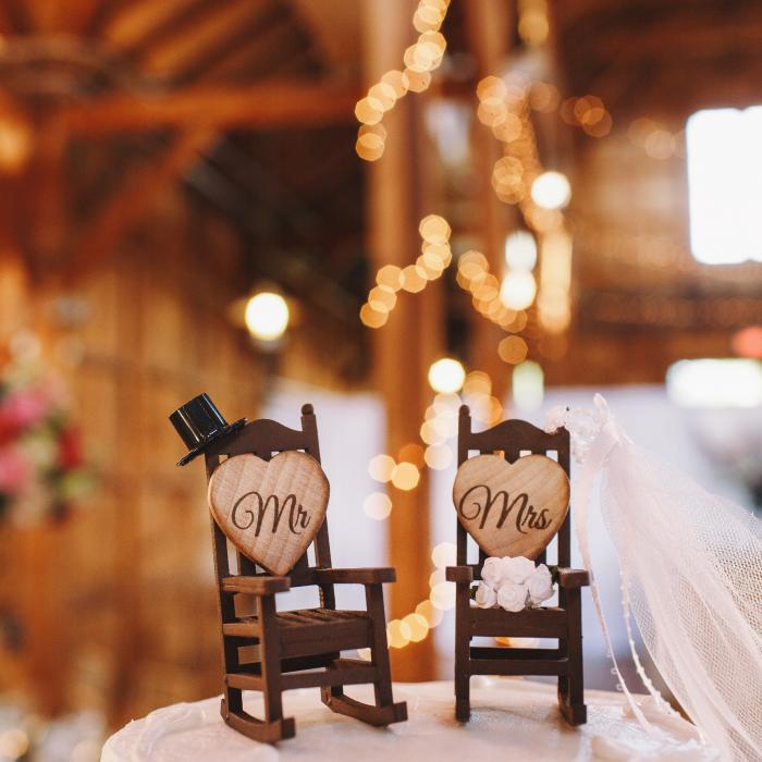 Nuntă cu peripeții. Nuntașii nu au scăpat de furia apelor și au fost udați până la piele 