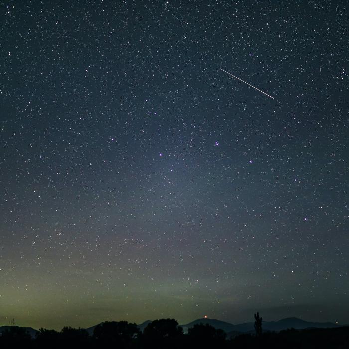 O ploaie spectaculoasă de meteoriți va fi vizibilă pe cerul australian în această seară - iată care sunt cele mai bune momente pentru a vedea spectacolul