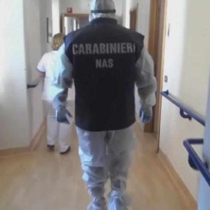 Italia. Badantă româncă, pusă sub acuzații grave după ce a lucrat la un azil de bătrâni: Mai mulți pensionari, ținuți în condiții deplorabile