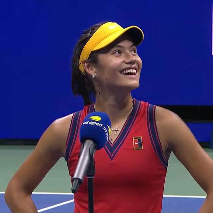 Câte milioane de dolari a câștigat Emma Răducanu, în vârstă de 19 ani, anul trecut, de la uimitoarea ei victorie la US Open. Tânăra este în top 10