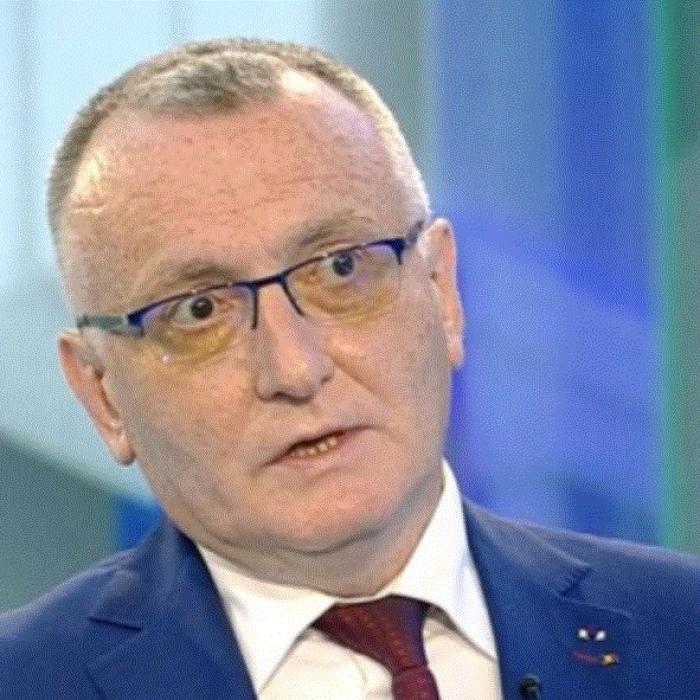 Sorin Cîmpeanu: Au fost consultaţi toţi experţii pentru elaborarea legilor educaţiei