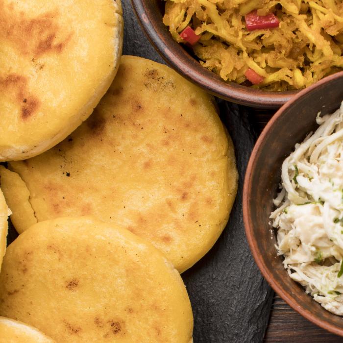 Arepas din porumb. Cea mai delicioasă gustare, din ingrediente deloc costisitoare. Cu efort minim, vei pregăti o bunătate ce va stârni o avalanșă de laude!
