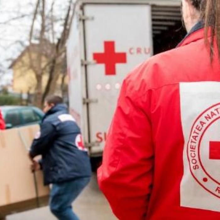 Crucea Roşie Română, cu sprijinul Crucii Roşii Americane, a trimis 18 tiruri cu alimente cetăţenilor ucraineni