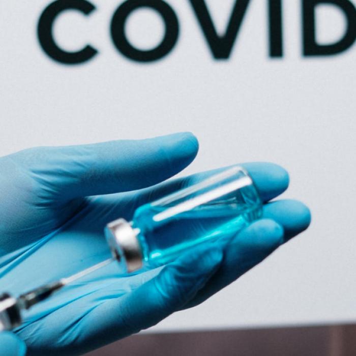 Europa a autorizat vaccinurile dezvoltate de Pfizer şi Moderna împotriva variantei Omicron