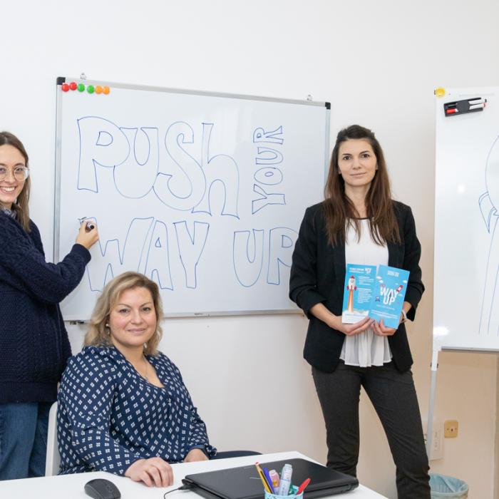 Aproape 1.000 de profesori români primesc peste 750.000 de euro de la statul german, pentru pregătire